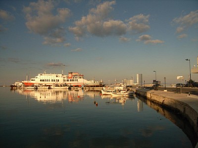 Закинтос. В порту. (Zakynthos. In the port.). Автор: Наталия Панкова