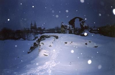 Старый замок в снегу. Автор: Конкурс Зима